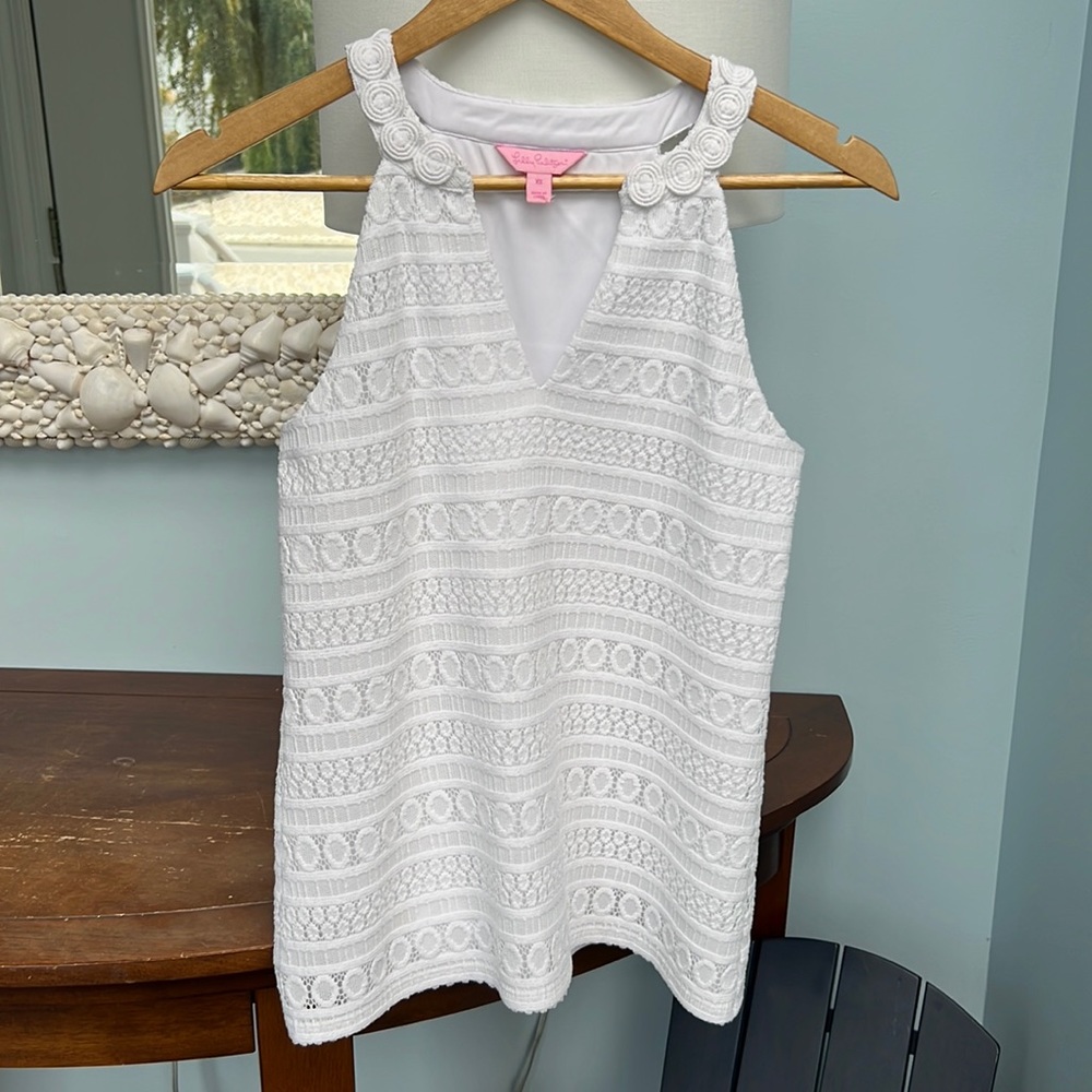 Lily Pulitzer eyelet top, size XS
